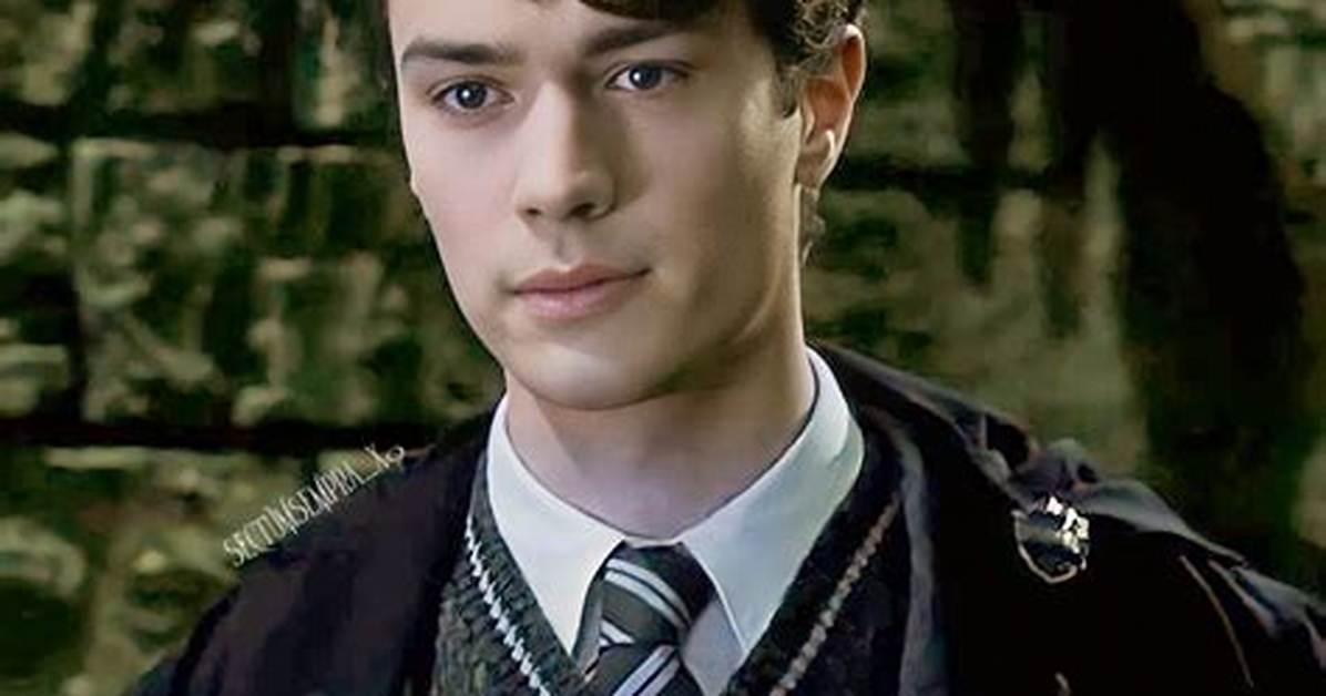 Christian Coulson's Career Evolution: from Hogwarts Legend to Stage Pioneer