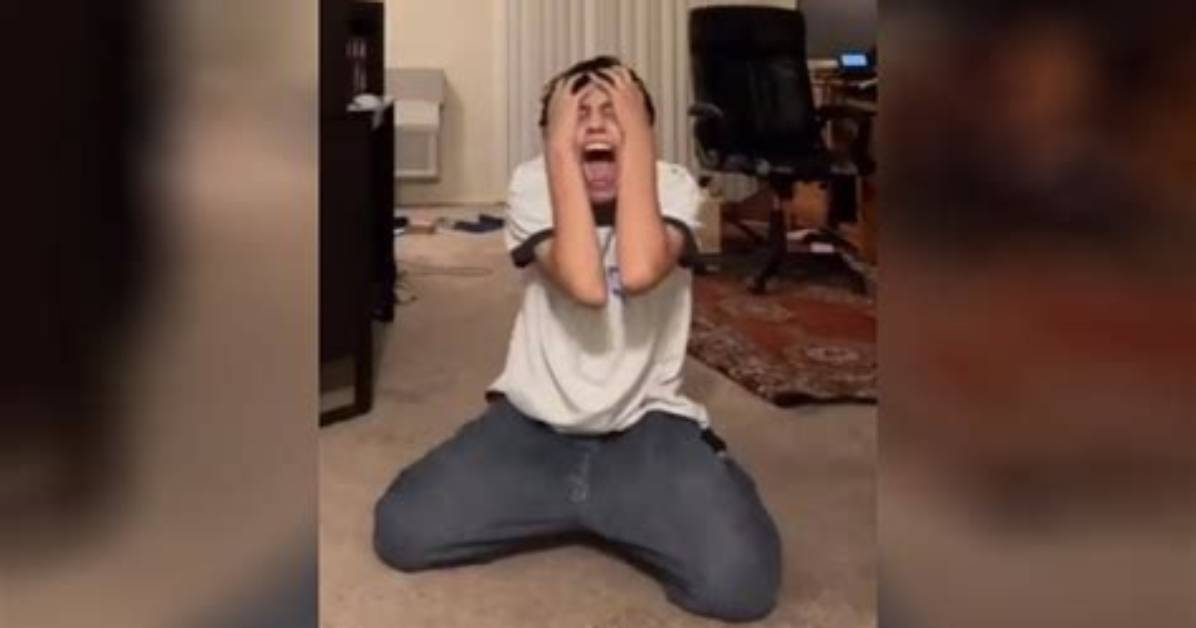 Guy Screaming No on Knees Meme Explained: Source, Meaning, and Best Templates