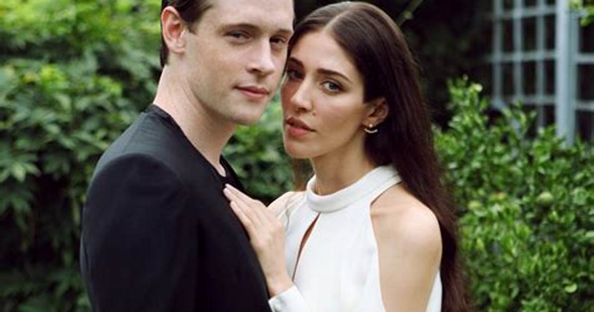 Is Caroline Polachek Married? the Truth Behind Her Marital Status and Romantic Life