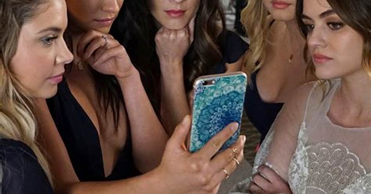 Pretty Little Liars Cast Reunion Breakdown: Who Showed Up, Who Was Missing, and What Aria Is Doing Next