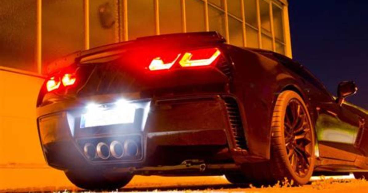 The Backlash Against Blinding Leds: How Viral Complaints Sparked an Urgent Debate on Driving with Astigmatism