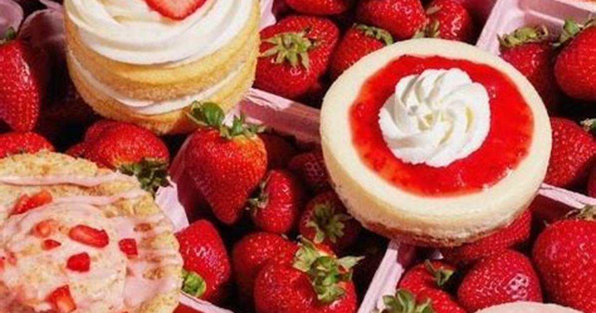 The Summer Berry Trend Taking over Menus: Fast Raspberry Compote for Every Occasion