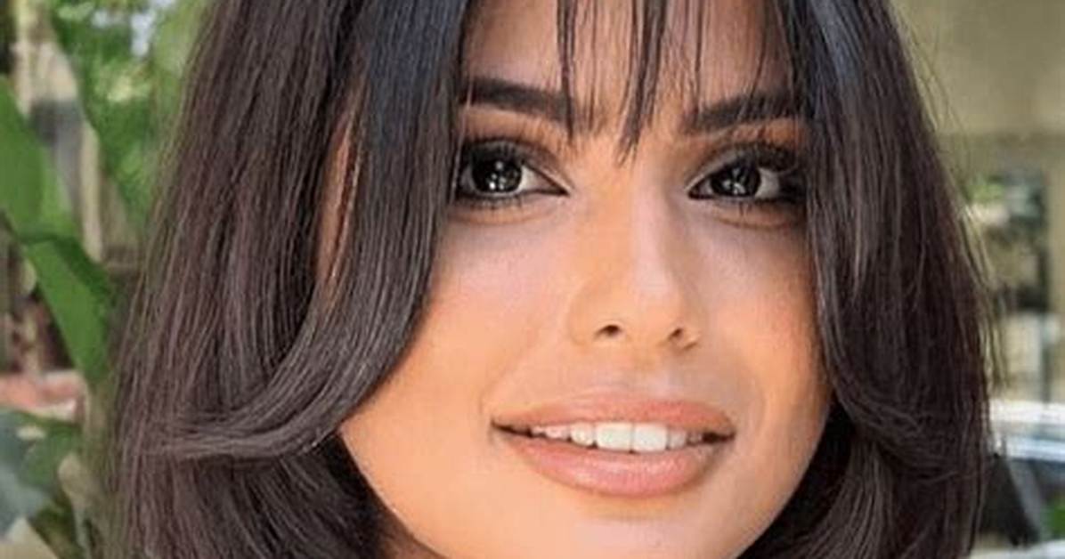 Visual Proof: 9 Transformative Long Haircuts Flattering Women over 50